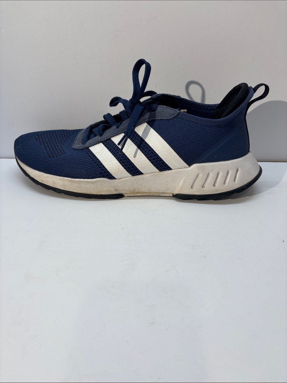 Adidas men’s Navy Athletic Sneaker with White Stripes size 12.5